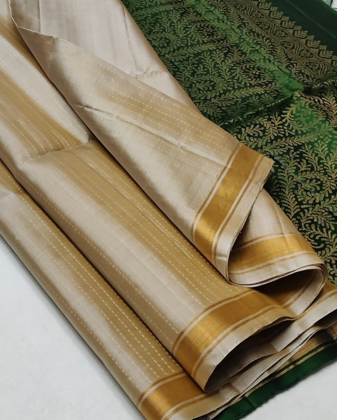 Striped body with small border kanjivaram
