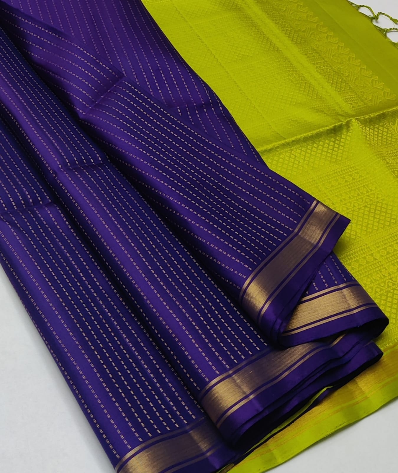 Striped body with small border kanjivaram