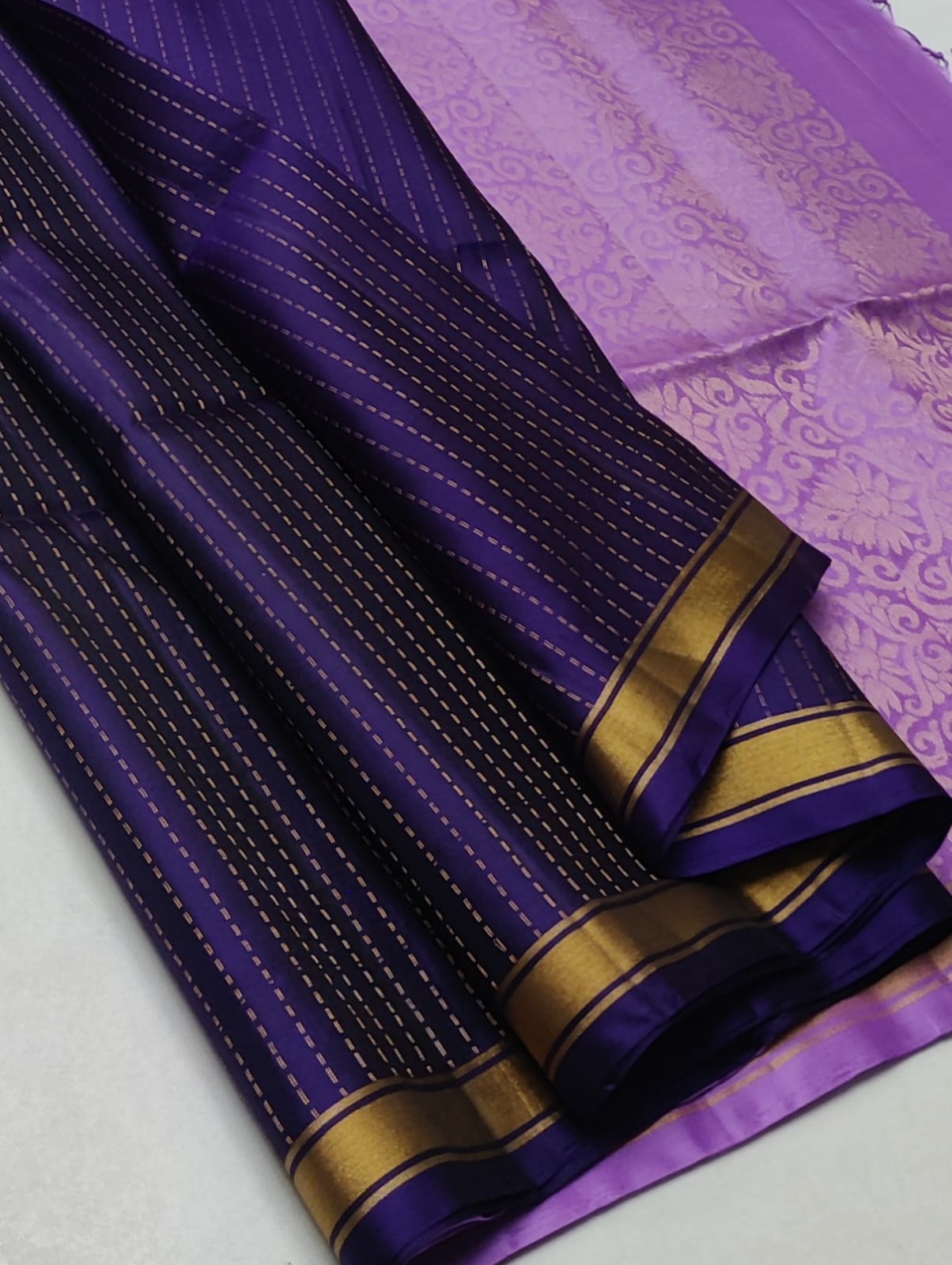 Striped body with small border kanjivaram