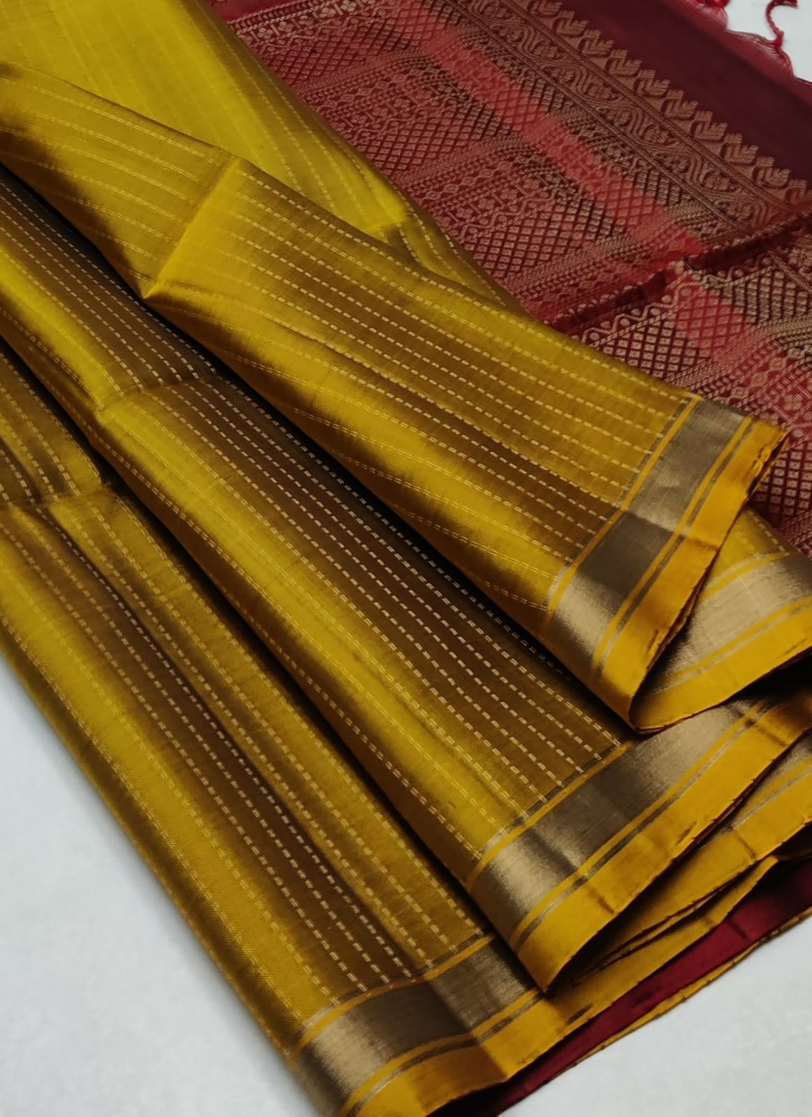 Striped body with small border kanjivaram
