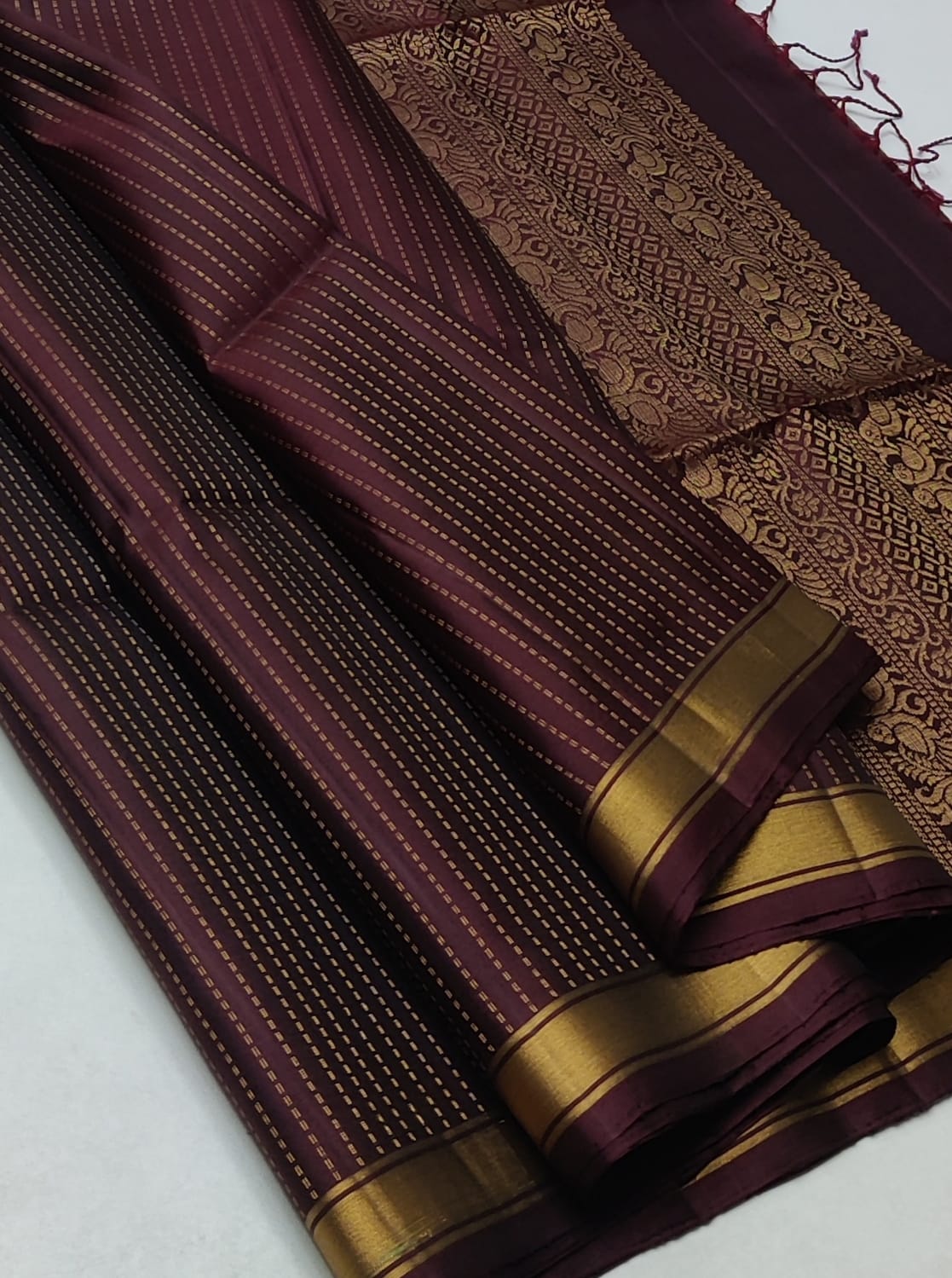 Striped body with small border kanjivaram