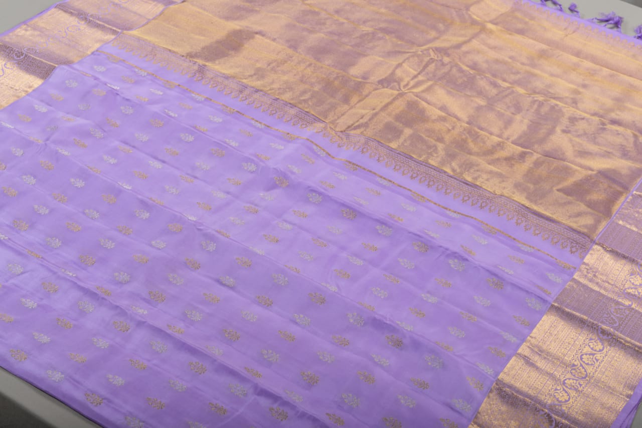 Small Floral Motifs kanijvaram
