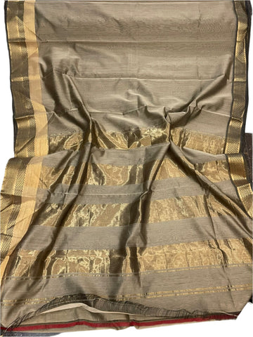 Golden stripe pallu maheshwari