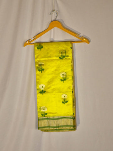 Flower butti Pattu silk